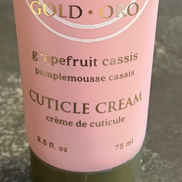 Valuta Gold Grapefruit Cassis Cuticle Cream by: Cali Cosmetics - Picture 2 of 3